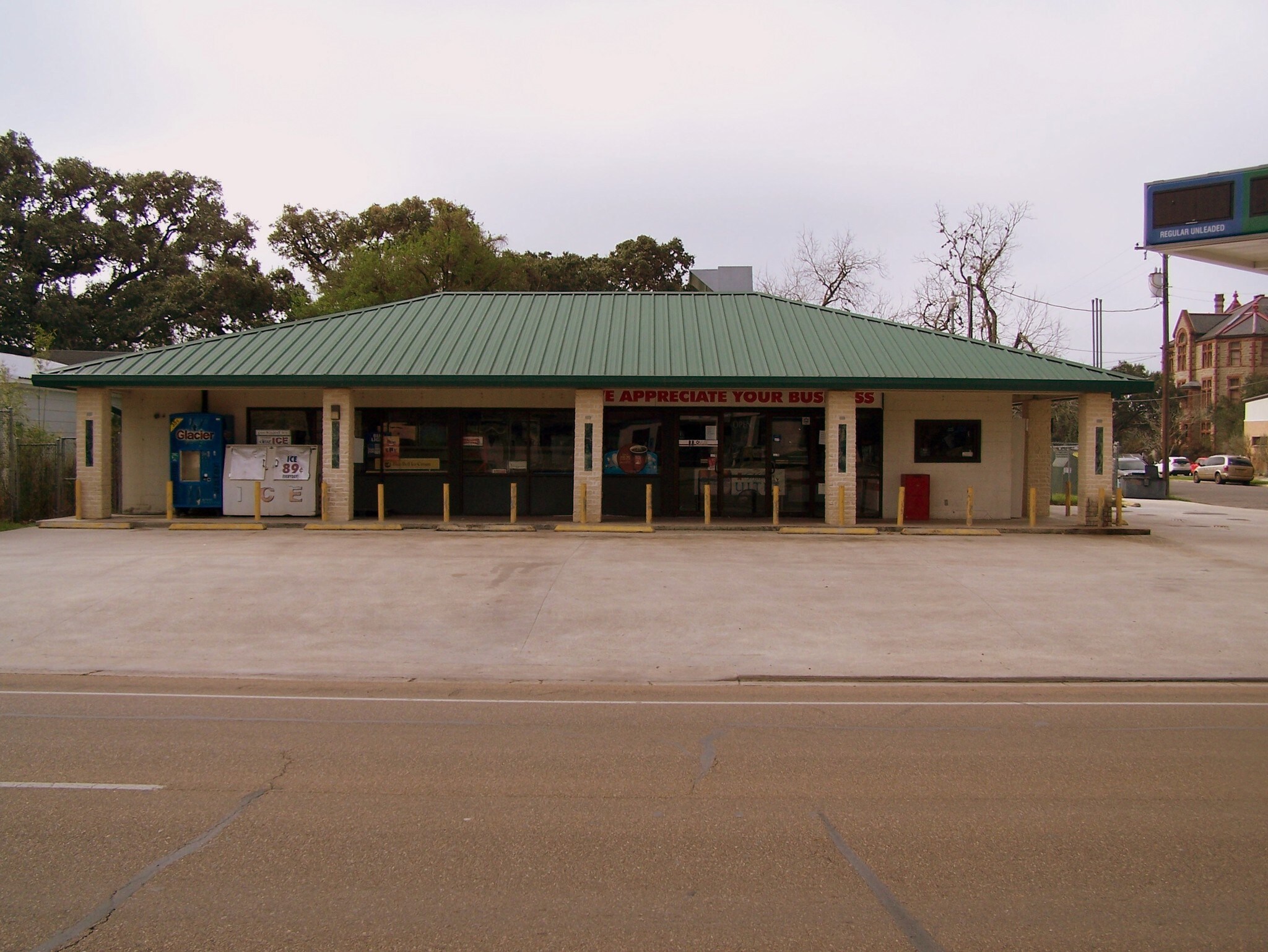 301 E Broadway St, Cuero, TX for sale Building Photo- Image 1 of 1