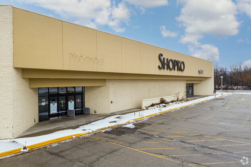 405 Cottonwood Dr, Winona, MN 55987