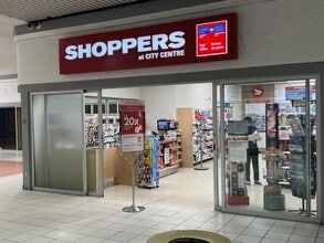 300 Mystery Lake Rd, Thompson, MB for lease Building Photo- Image 2 of 9