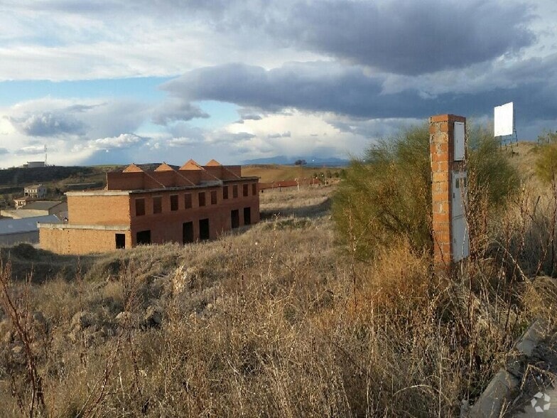 Calle de la Iglesia, 16, Tórtola de Henares, Guadalajara for sale - Primary Photo - Image 1 of 3