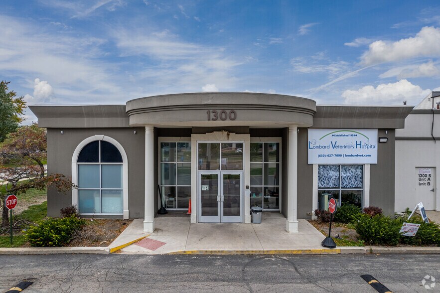 FOR SALE, Lombard, IL 60148 New Price! OMNI PLAZA FOR SALE