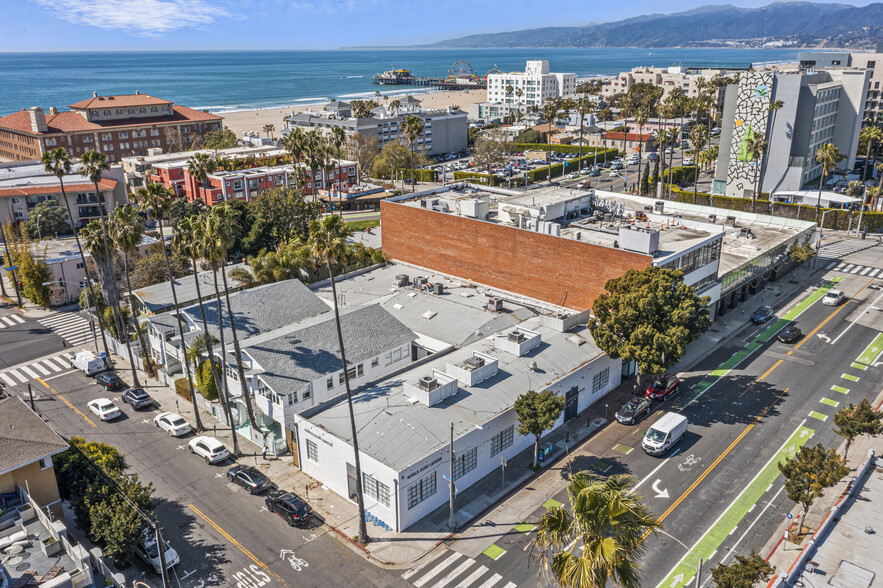 145-147 Bay St, Santa Monica, CA for sale - Building Photo - Image 1 of 1