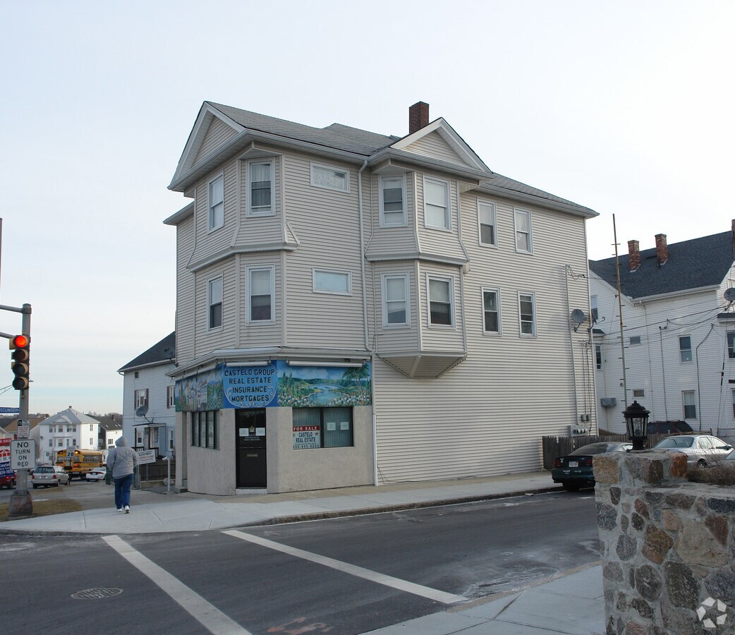 738 Plymouth Ave, Fall River, MA 02721 Property Record