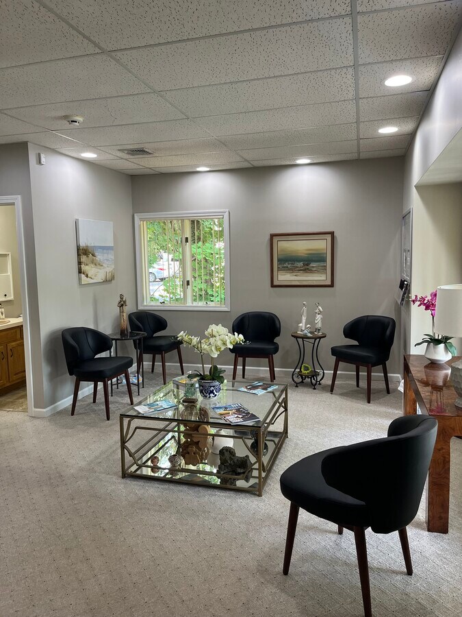 666 Boston Post Rd, Guilford, CT 06437 - Unit 4 -  - Interior Photo - Image 1 of 11