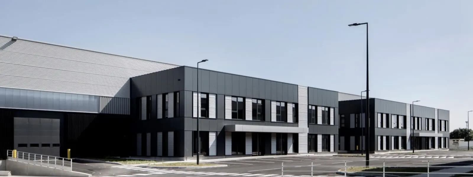 Rue Du Commandant Rolland, Le Bourget for lease Building Photo- Image 1 of 6