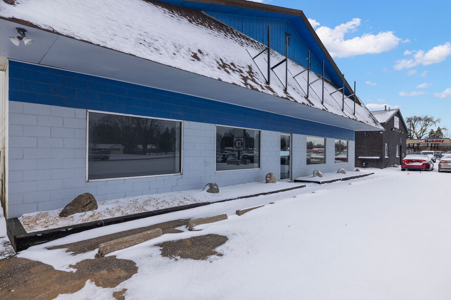 21034 Chippendale Ave W, Farmington, MN for sale - Building Photo - Image 1 of 26