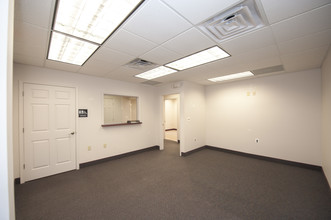 80 W Welsh Pool Rd, Exton, PA for lease Interior Photo- Image 1 of 3