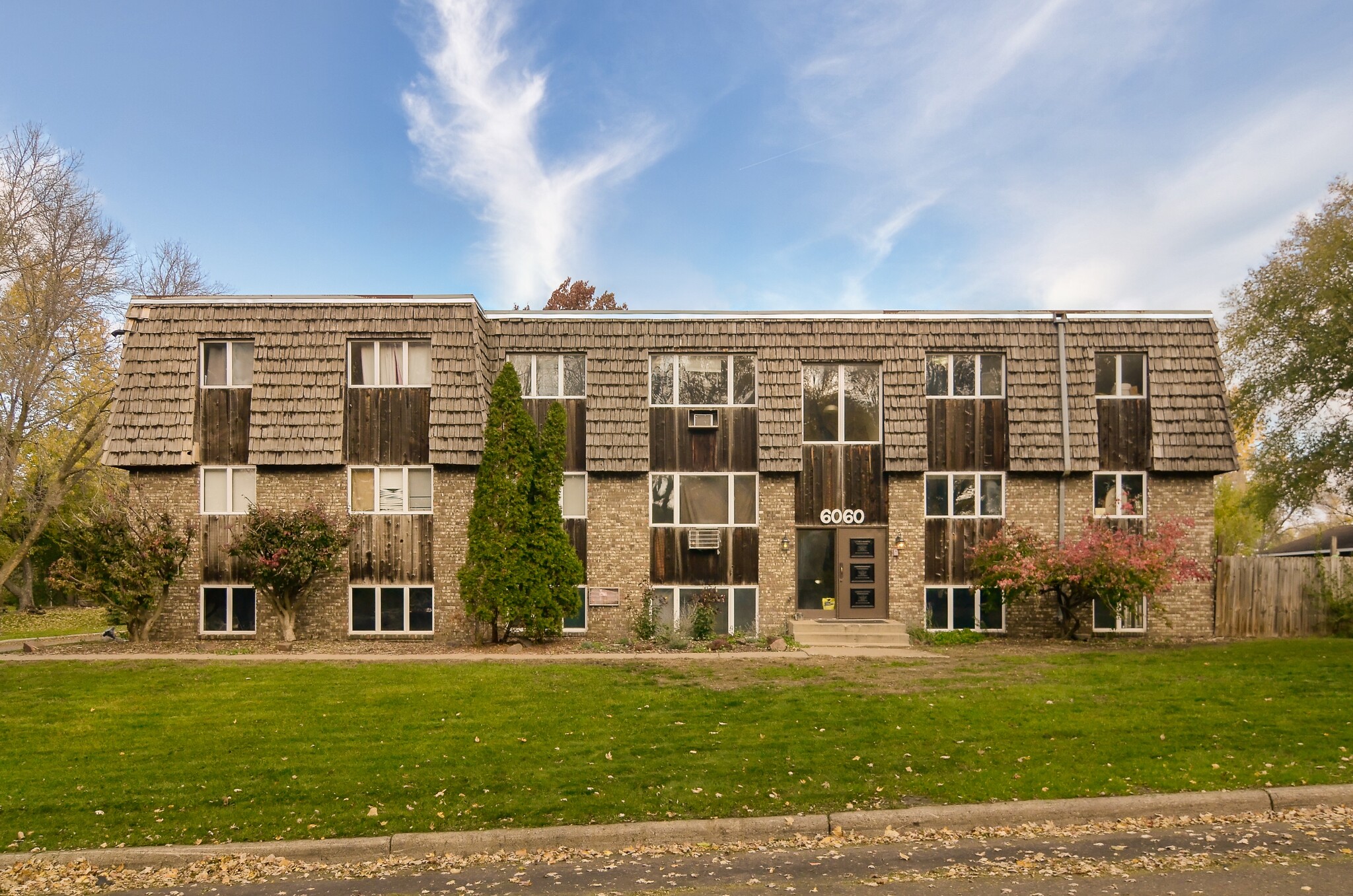 6060 52nd St N, Oakdale, MN for sale Building Photo- Image 1 of 1