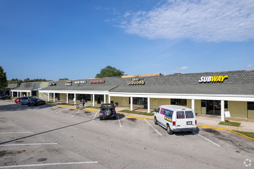 9964 Old Baymeadows Rd, Jacksonville, FL for lease - Building Photo - Image 2 of 8