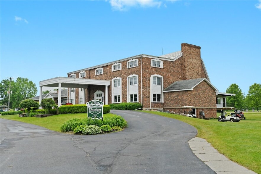 9512 E Lippincott Blvd, Davison, MI for sale - Building Photo - Image 1 of 1