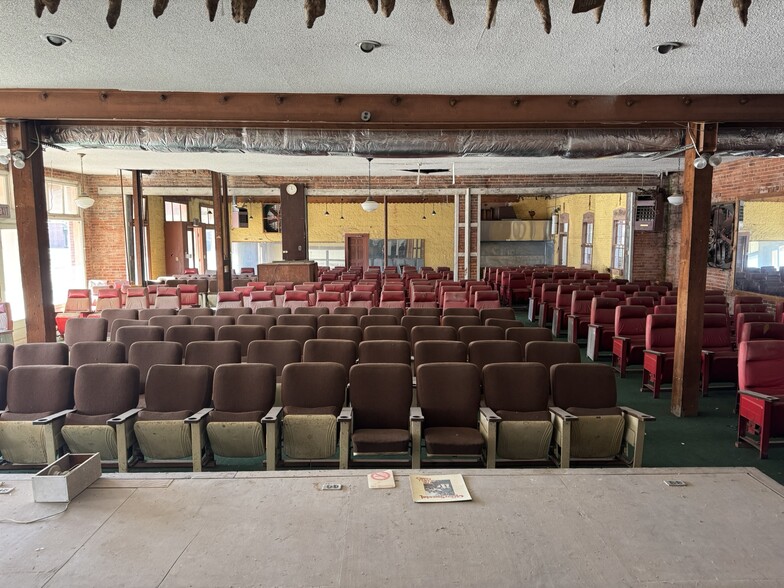 140 Montgomery St, Toomsboro, GA for sale - Building Photo - Image 2 of 6