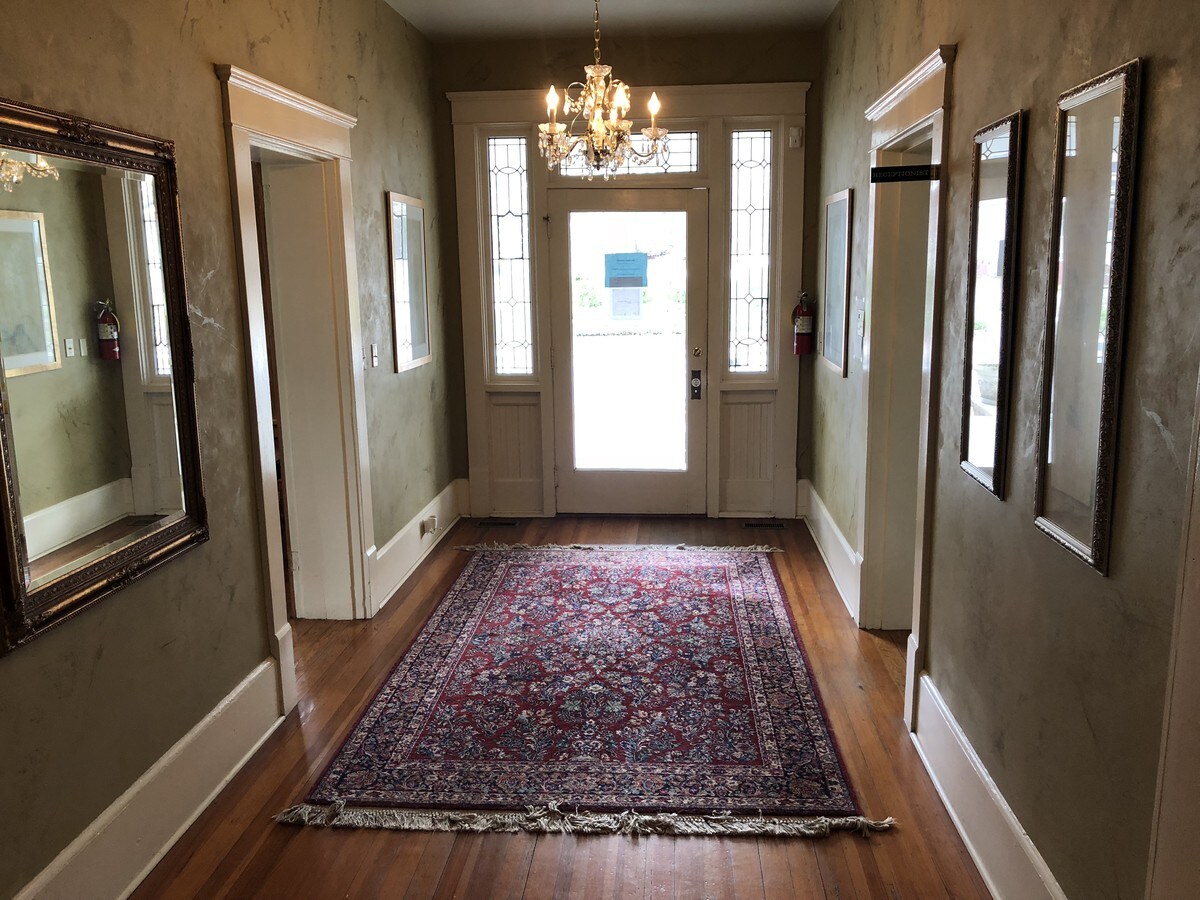 539 Newnan St, Carrollton, GA 30117