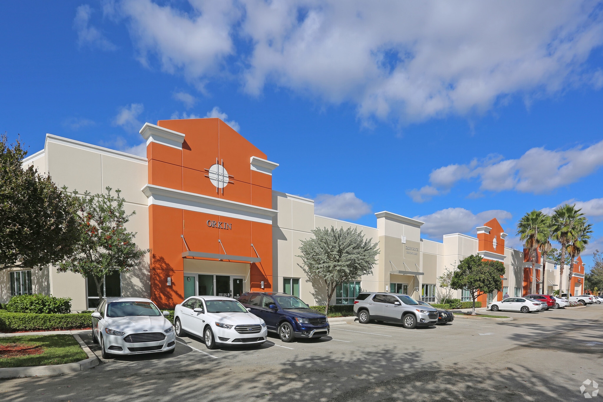 2253 Vista Pky, West Palm Beach, FL for lease Primary Photo- Image 1 of 43