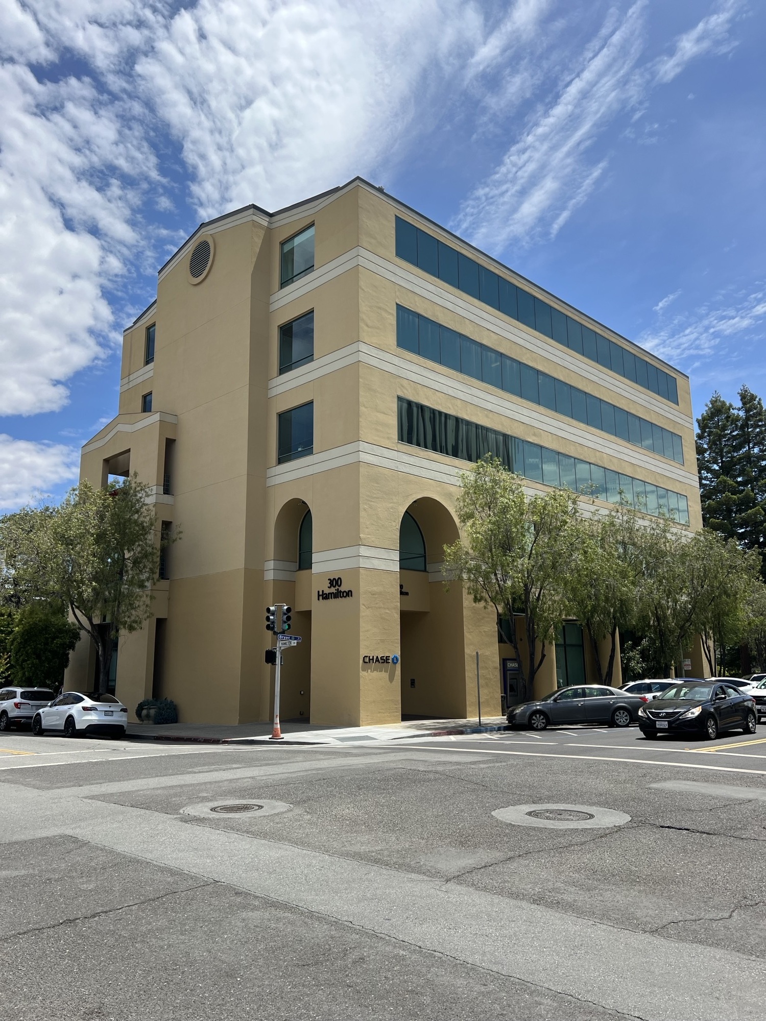 300 Hamilton Ave, Palo Alto, CA for lease Building Photo- Image 1 of 10