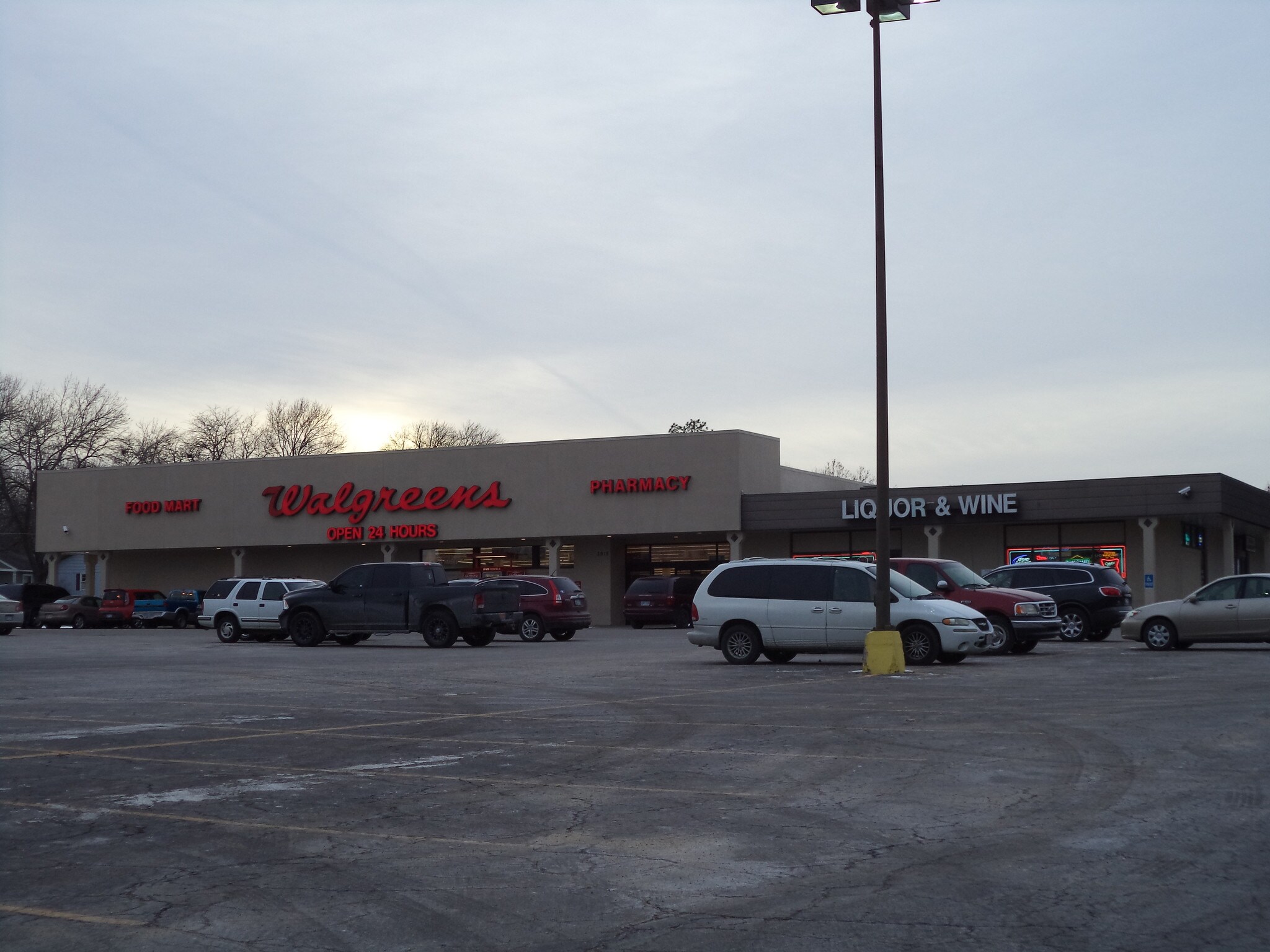 4005 SW 29th St, Topeka, KS for sale Primary Photo- Image 1 of 1