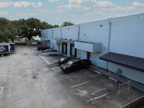 3475 NW 41st St, Miami, FL for lease Building Photo- Image 2 of 3