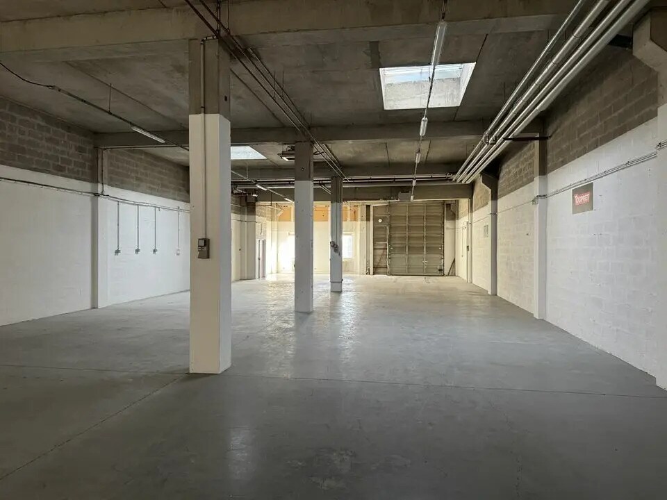Flex in Lognes for lease Interior Photo- Image 1 of 6