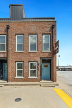 437 SW B St, Bentonville, AR for lease Building Photo- Image 1 of 20