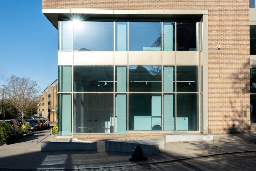 Goodwood Road, London for lease - Building Photo - Image 2 of 8