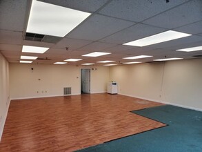 4 Barlows Landing Rd, Bourne, MA for lease Building Photo- Image 2 of 5