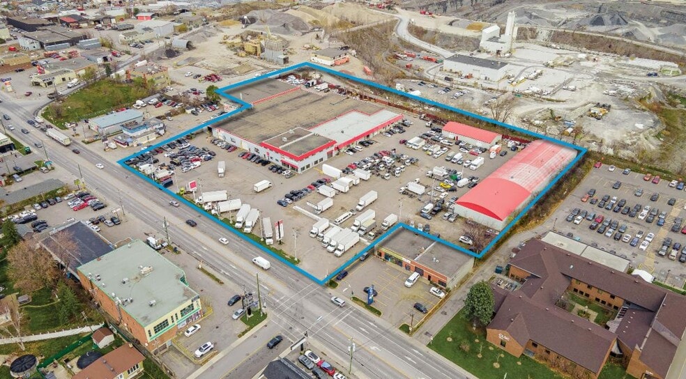 1385 Boul Des Laurentides, Laval, QC for sale - Building Photo - Image 1 of 8