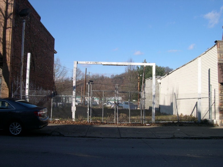 5111 Butler St, Pittsburgh, PA for sale - Primary Photo - Image 1 of 3