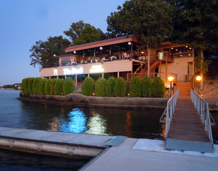 Lake Of The Ozarks, Lake Ozark, MO for sale - Primary Photo - Image 1 of 1