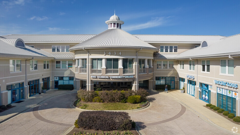 3450-3490 Kildaire Farm Rd, Cary, NC for lease - Building Photo - Image 3 of 3