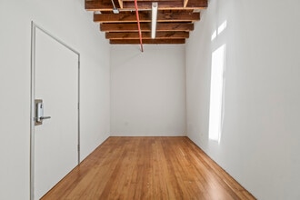 5176 Santa Monica Blvd, Los Angeles, CA for lease Interior Photo- Image 2 of 3