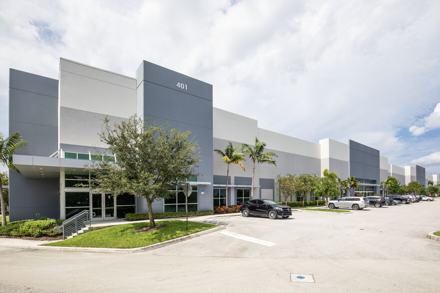 563 N Cleary Rd, West Palm Beach, FL for lease - Building Photo - Image 3 of 8