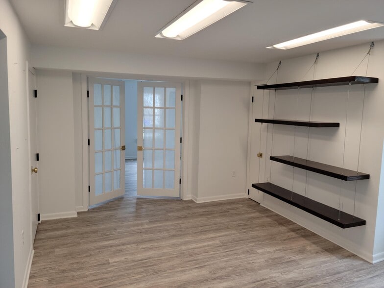 372 Greenwich Ave, Greenwich, CT for lease - Interior Photo - Image 2 of 2