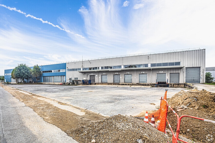 3-5 Rue De La Scierie, Sucy-en-Brie for lease - Building Photo - Image 2 of 2