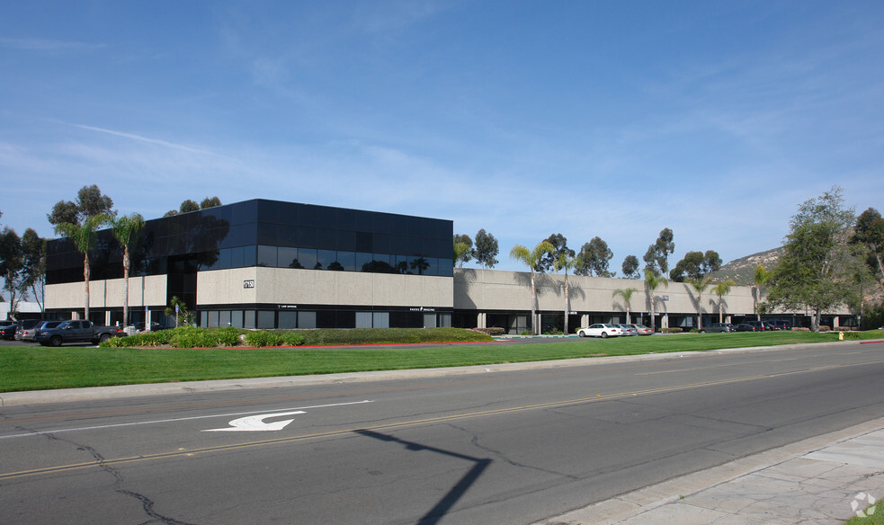 17150 Via Del Campo, San Diego, CA for lease - Building Photo - Image 3 of 6