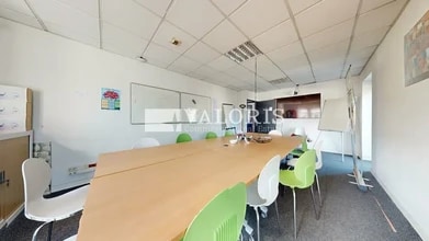 32 Quai Paul Sédallian, Lyon for lease Interior Photo- Image 2 of 6