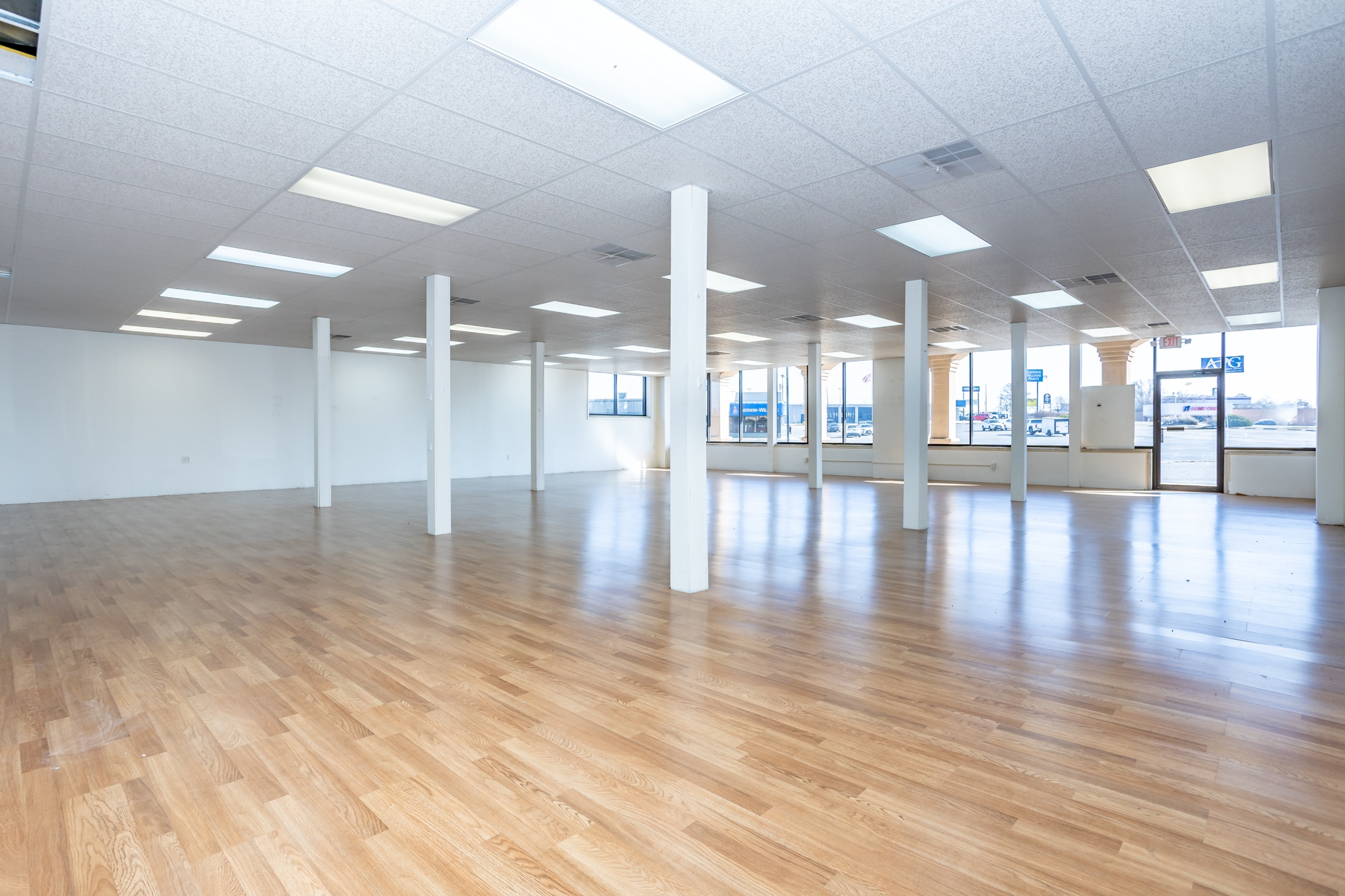 88-96 Northport Dr, Alton, IL for lease Interior Photo- Image 1 of 7