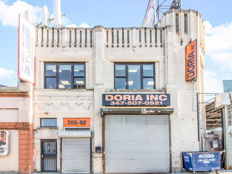 205-02 Jamaica Ave, Hollis, NY for sale - Primary Photo - Image 1 of 1