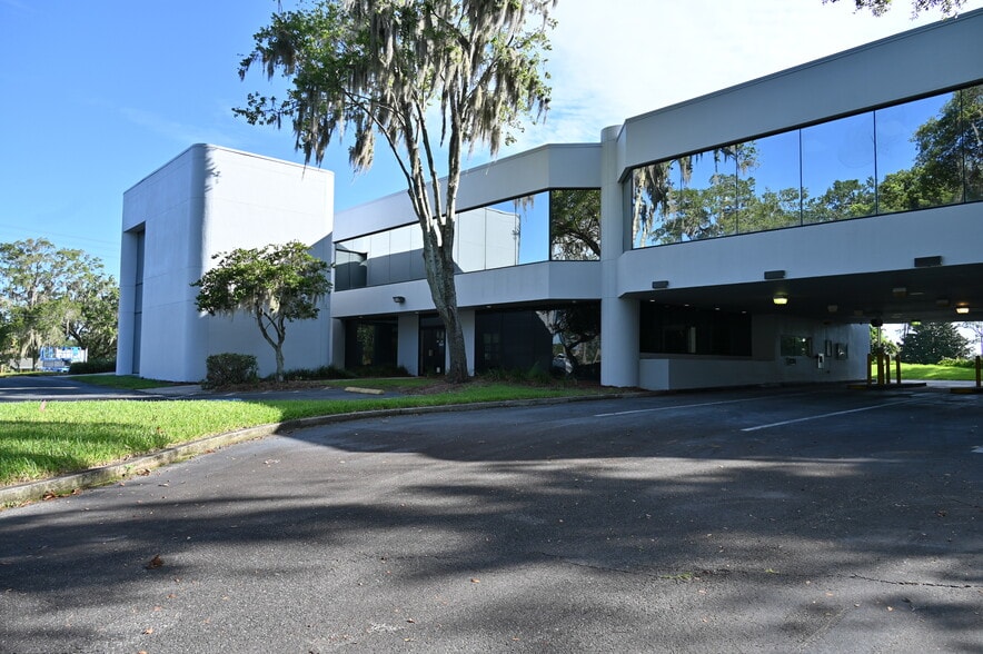 2800 E Silver Springs Blvd, Ocala, FL for sale - Building Photo - Image 3 of 14