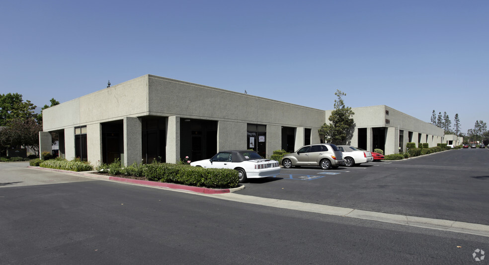 9567 Arrow Route, Rancho Cucamonga, CA for lease - Primary Photo - Image 2 of 20