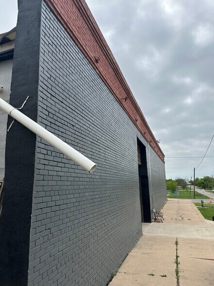 18 S Alvin Ailey St, Rogers, TX for sale - Building Photo - Image 3 of 41