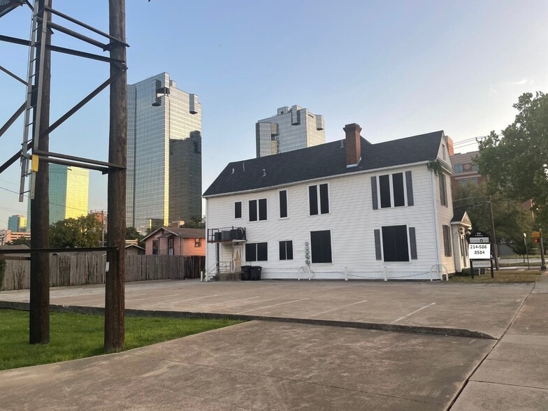 500-504 E Belknap St portfolio of 2 properties for sale on LoopNet.com - Building Photo - Image 2 of 10