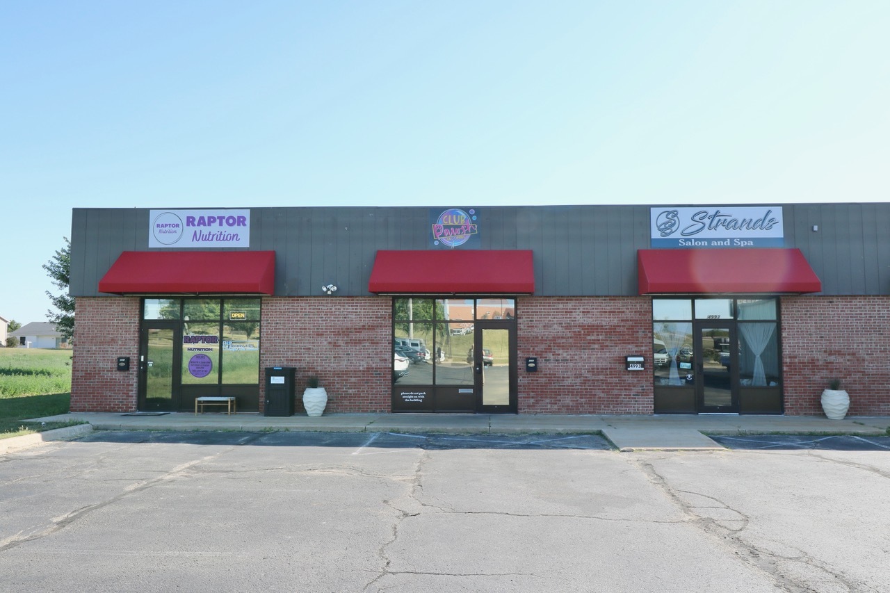 4995 Radford Ct, Dubuque, IA for lease Building Photo- Image 1 of 6