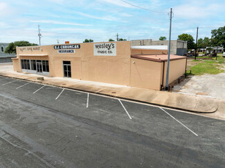 More details for 425 N Main St, Schulenburg, TX - Retail for Sale