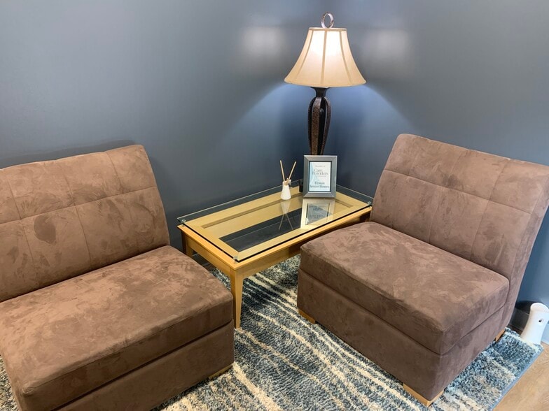 129 Hedin Ave, Red Wing, MN for lease - Interior Photo - Image 3 of 35