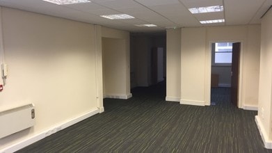 4-5 Mount Stuart Sq, Cardiff for sale Interior Photo- Image 1 of 2