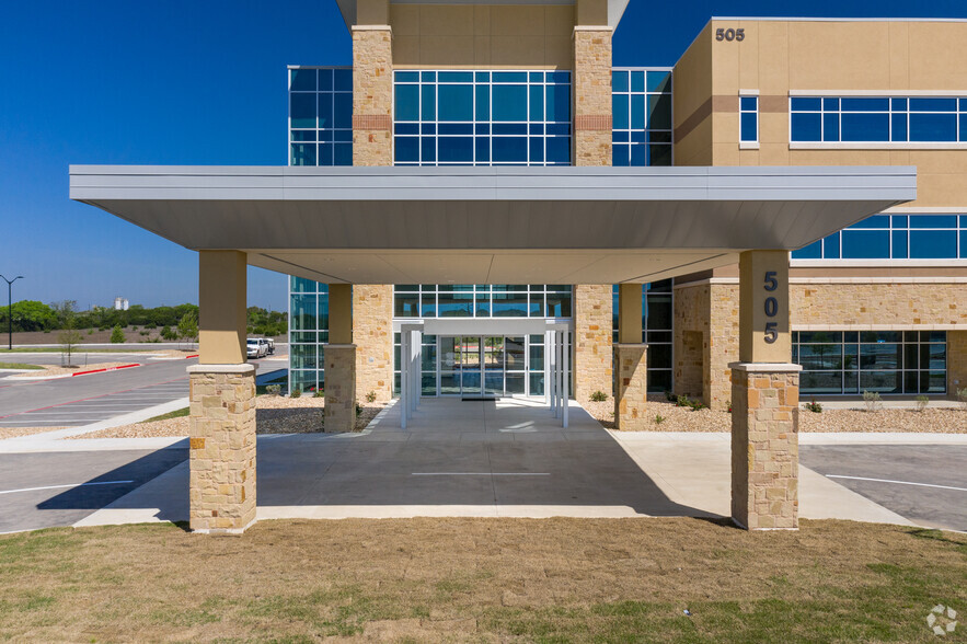 505 St. David's Loop, Leander, TX for lease - Building Photo - Image 2 of 12