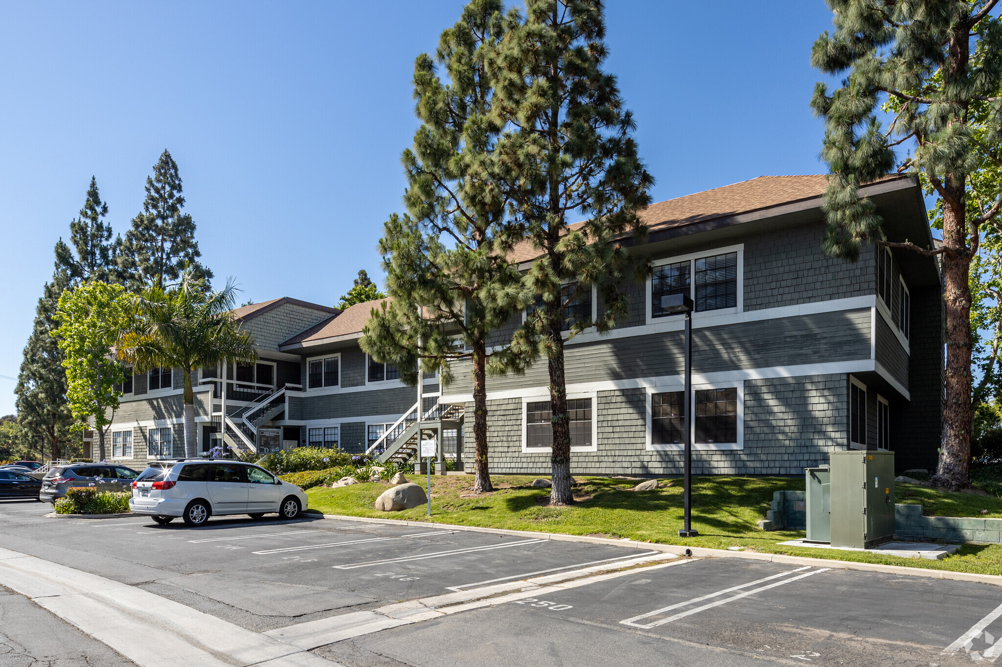 Office in Costa Mesa, CA for sale Primary Photo- Image 1 of 1