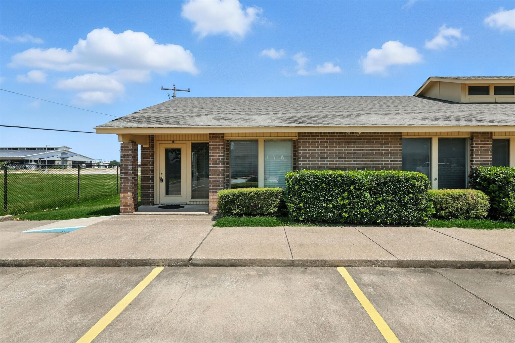 2218 Michigan Ave, Arlington, TX for lease Building Photo- Image 1 of 18