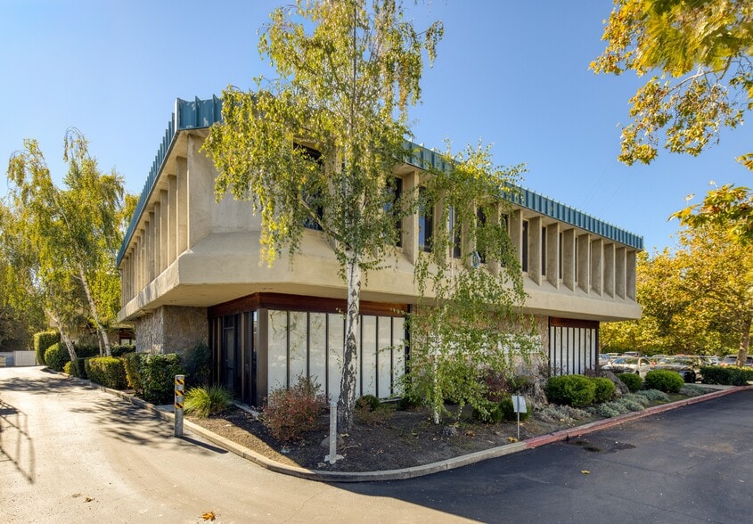 675 Ygnacio Valley Rd, Walnut Creek, CA for sale - Building Photo - Image 2 of 12