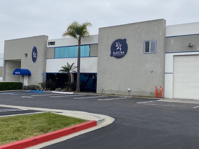 17892- B Gothard St, Huntington Beach, CA for lease - Building Photo - Image 2 of 31