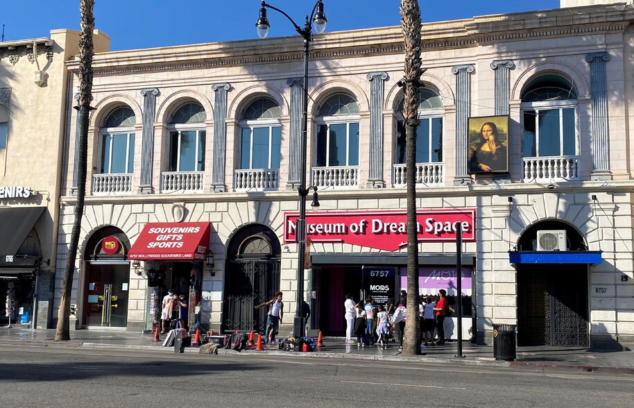 6757-6761 Hollywood Blvd, Los Angeles, CA for lease - Building Photo - Image 2 of 3